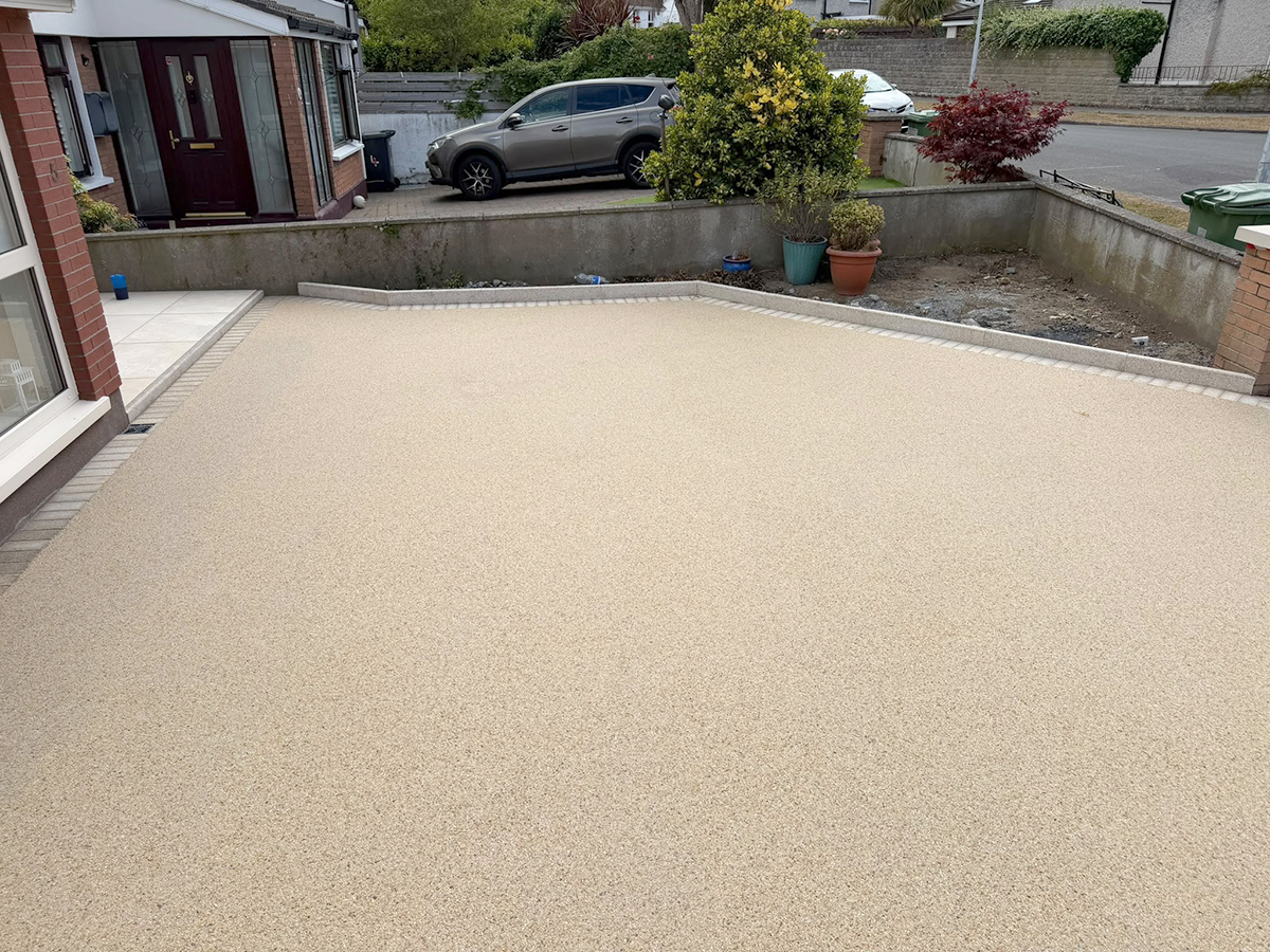 images/gallery/resin-driveways-gallery/3-resin-driveway-dublin16-driveways-4-u-2026-b.jpg#joomlaImage://local-images/gallery/resin-driveways-gallery/3-resin-driveway-dublin16-driveways-4-u-2026-b.jpg?width=1200&height=900