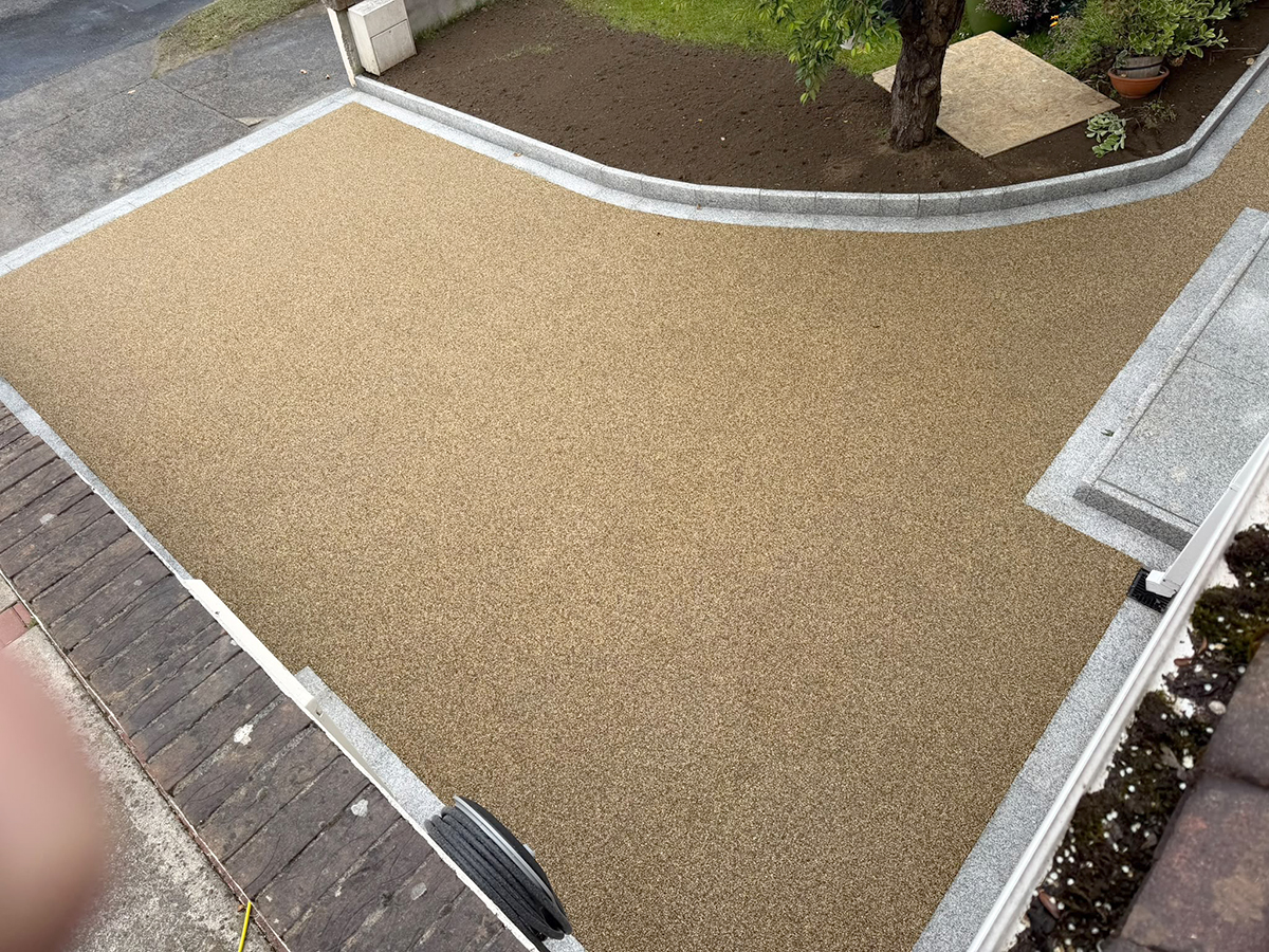 images/gallery/resin-driveways-gallery/6-resin-driveway-dublin16-driveways-4-u-2026-b.jpg#joomlaImage://local-images/gallery/resin-driveways-gallery/6-resin-driveway-dublin16-driveways-4-u-2026-b.jpg?width=1200&height=900