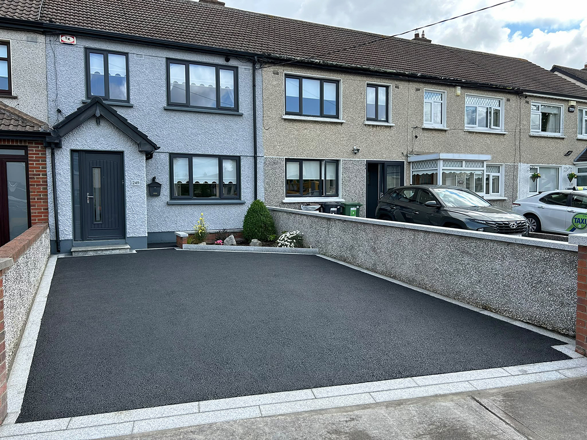 images/gallery/tarmac-driveways-gallery/tarmac-driveway-dublin12-driveways-4-u-2026-k.jpg#joomlaImage://local-images/gallery/tarmac-driveways-gallery/tarmac-driveway-dublin12-driveways-4-u-2026-k.jpg?width=1200&height=900